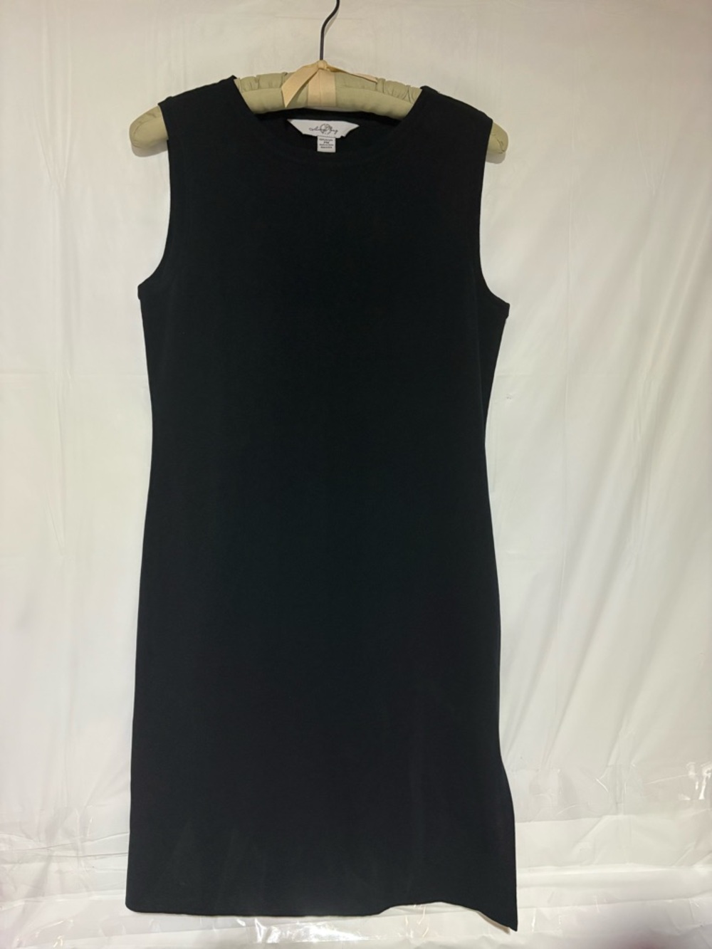 Ming Wang Classic Black Sleeveless Midi Shift Dress
